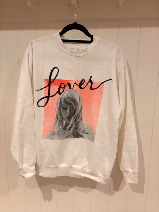 Taylor Swift Sweaters - Taylor Swift Lover Graphic Sweatshirt in White with Coral Accent